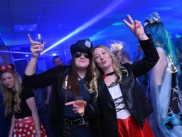 19_Party